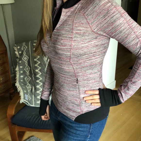 Lululemon - 6 - Pull over - Picture 3 of 6